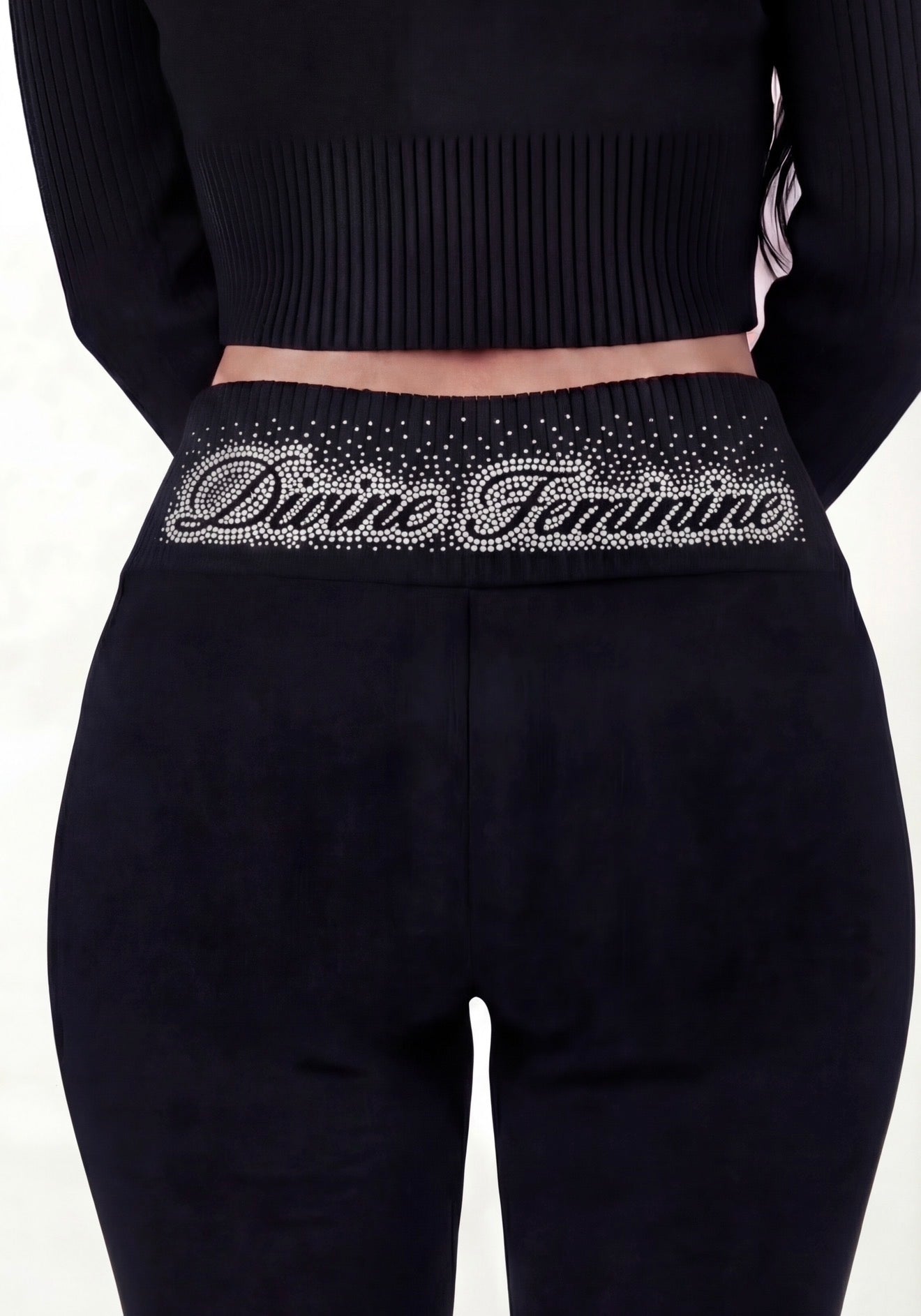 DIVINE FEMININE KNIT SET